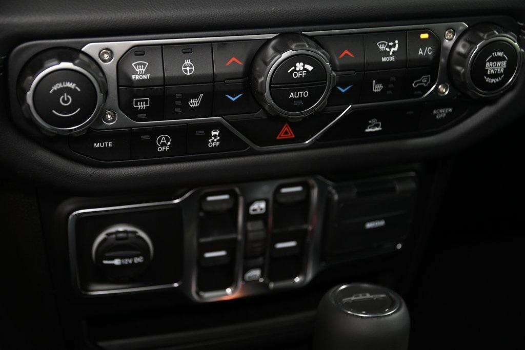 new 2025 Jeep Gladiator car, priced at $44,584