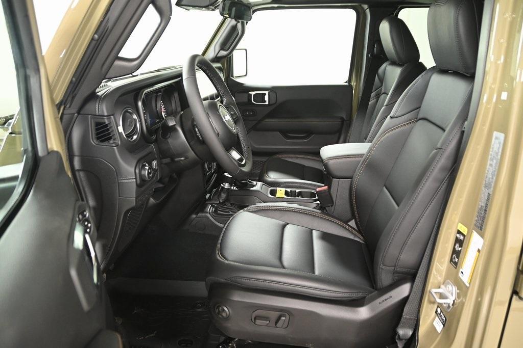new 2025 Jeep Gladiator car, priced at $44,584
