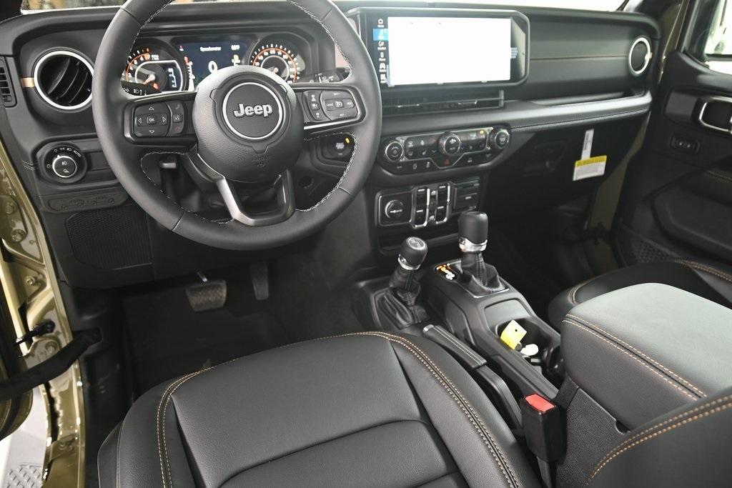 new 2025 Jeep Gladiator car, priced at $44,584
