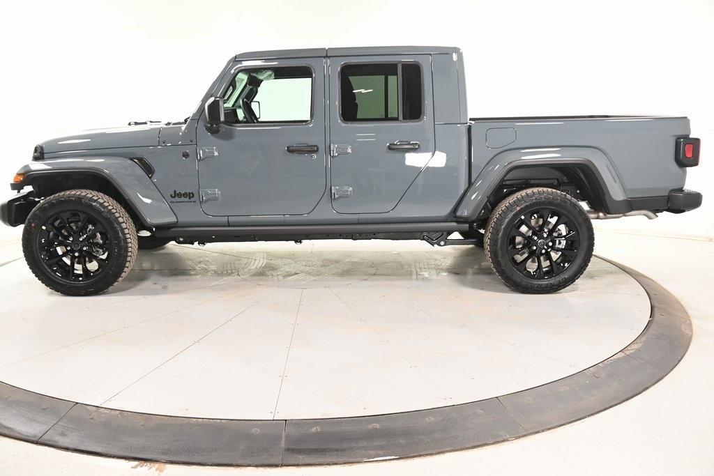 new 2025 Jeep Gladiator car, priced at $41,385