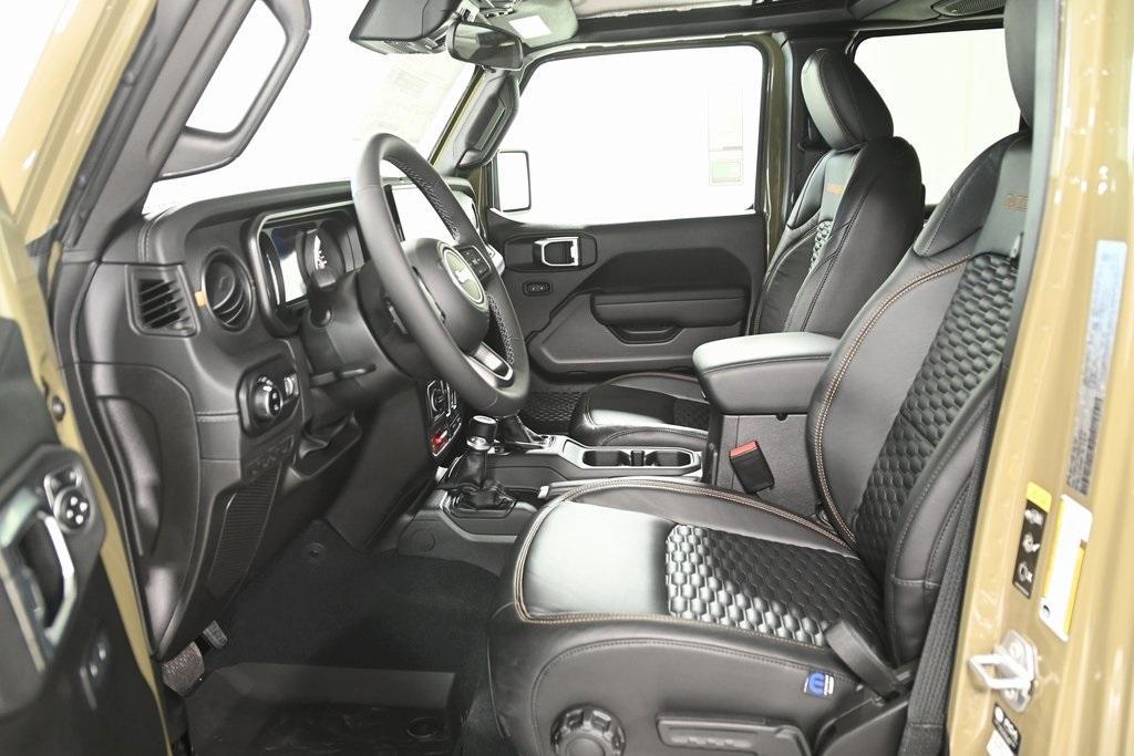 new 2025 Jeep Gladiator car