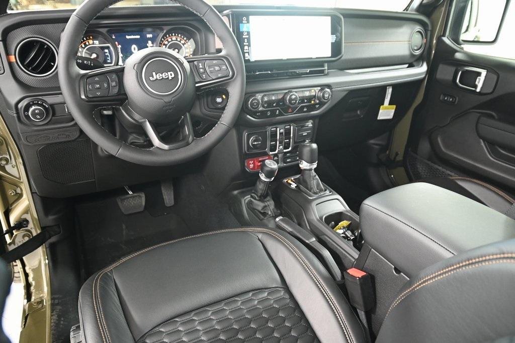 new 2025 Jeep Gladiator car