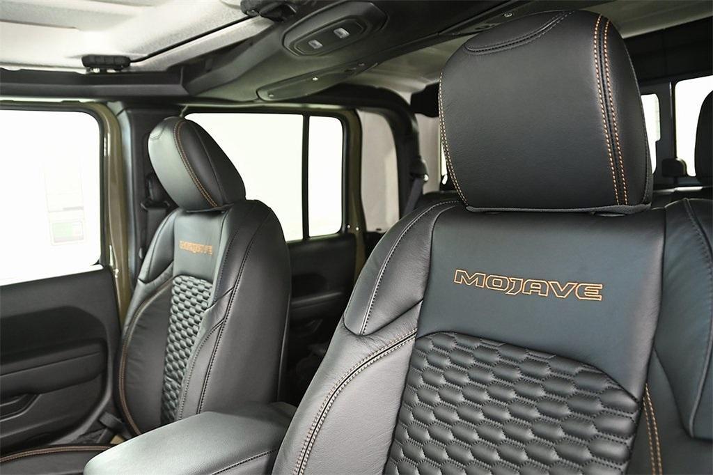 new 2025 Jeep Gladiator car, priced at $51,711