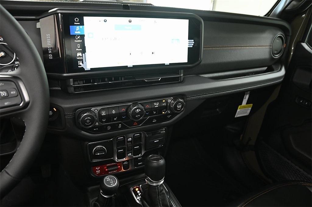 new 2025 Jeep Gladiator car, priced at $51,711