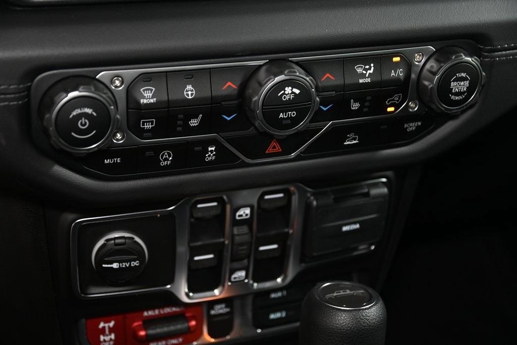 new 2025 Jeep Gladiator car