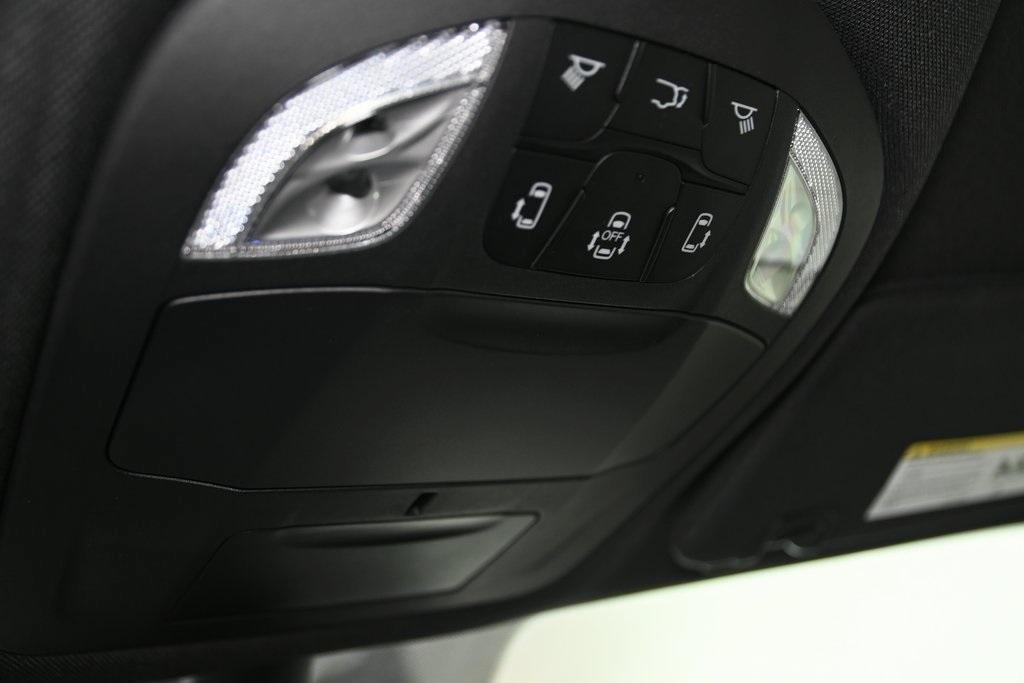 new 2025 Chrysler Voyager car