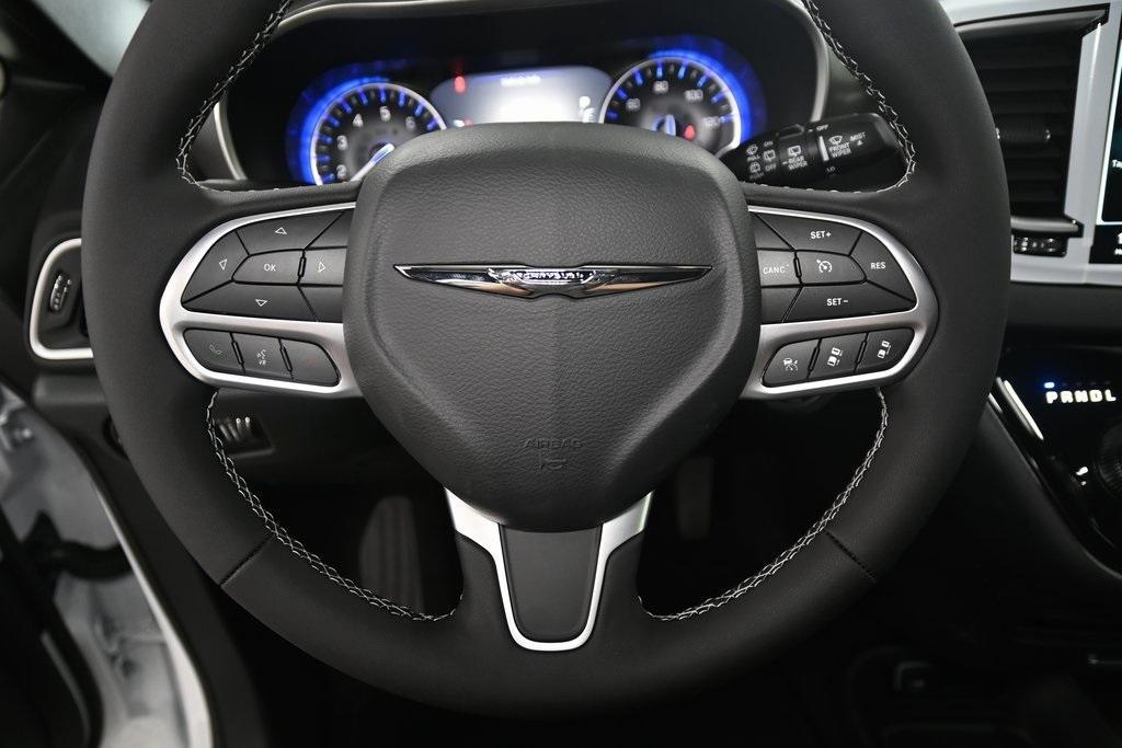 new 2025 Chrysler Voyager car