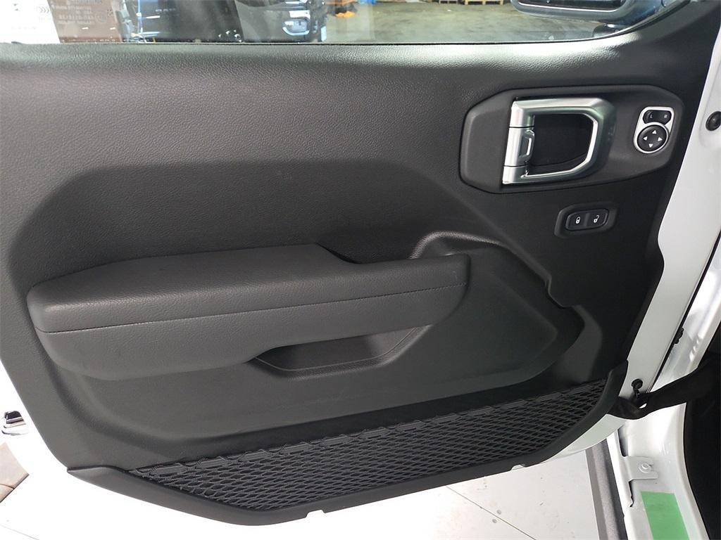 new 2026 Jeep Wrangler car, priced at $48,561