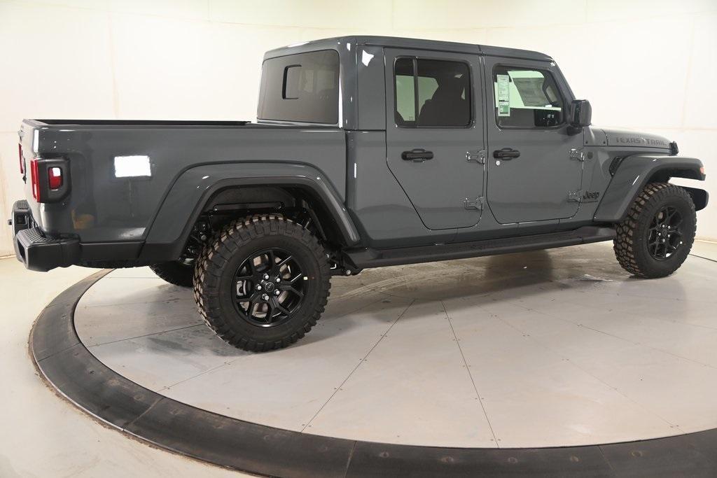 new 2025 Jeep Gladiator car, priced at $44,584