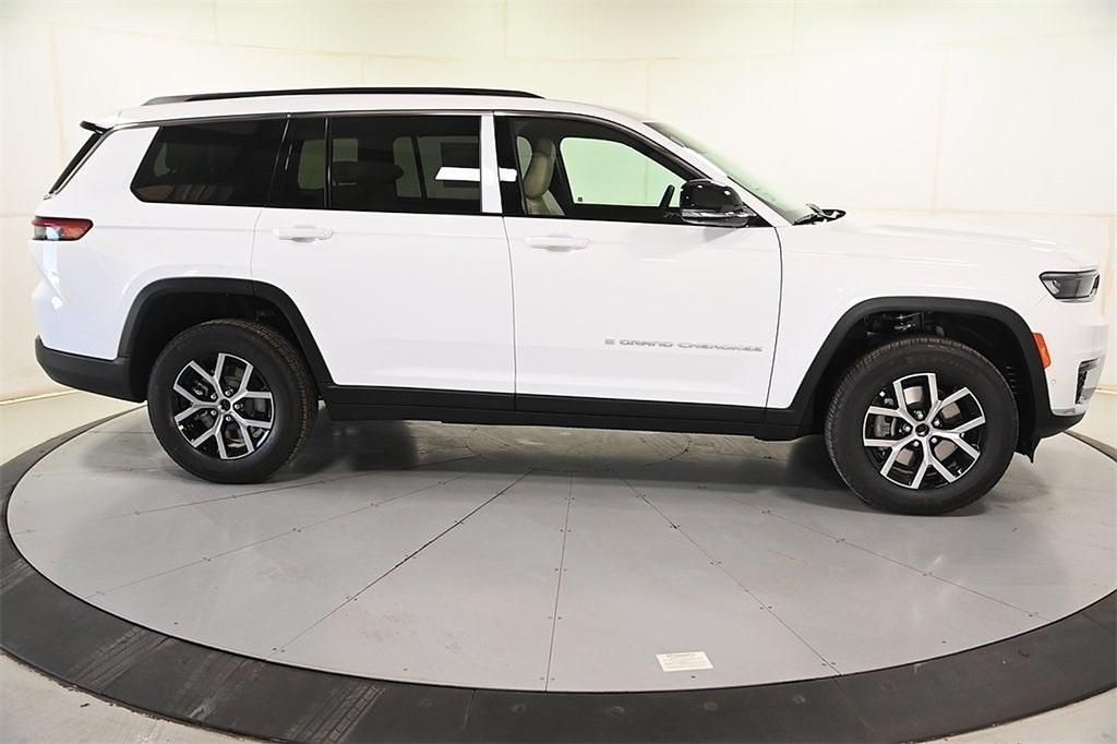 new 2025 Jeep Grand Cherokee L car, priced at $49,051