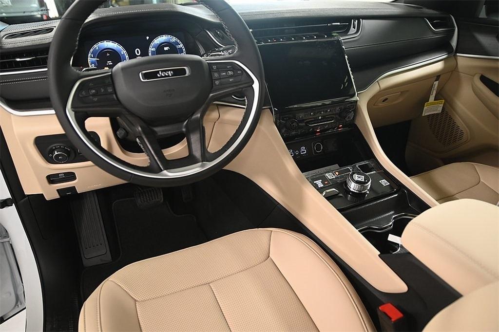 new 2025 Jeep Grand Cherokee L car, priced at $49,051