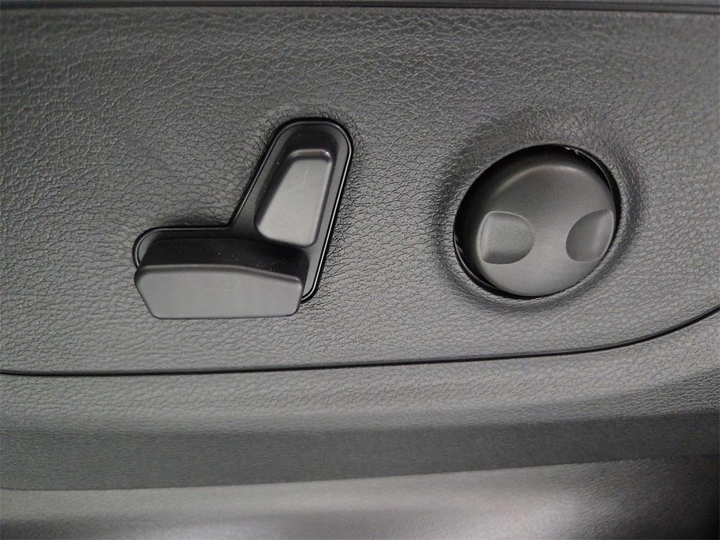 new 2025 Ram 1500 car, priced at $48,458