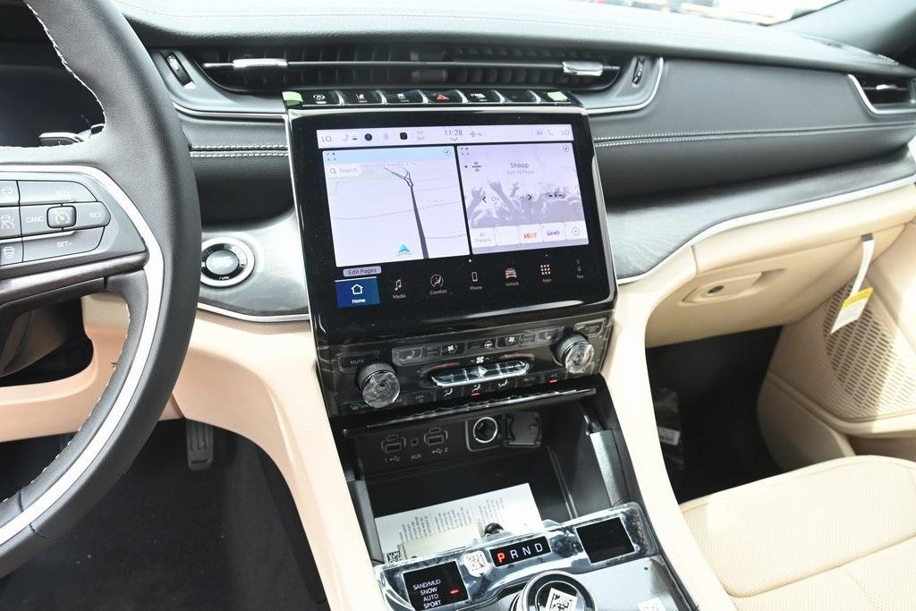 new 2025 Jeep Grand Cherokee L car, priced at $50,212
