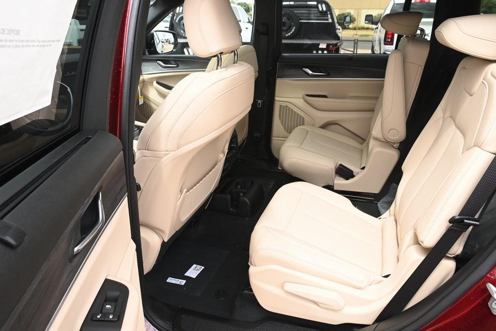 new 2025 Jeep Grand Cherokee L car, priced at $50,212