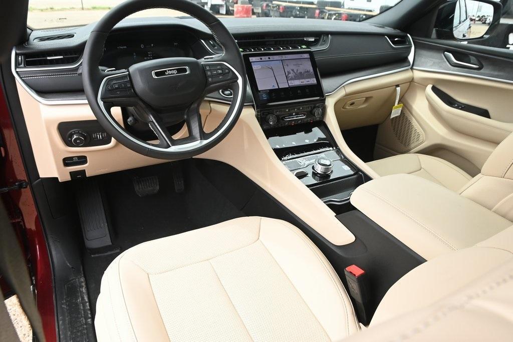 new 2025 Jeep Grand Cherokee L car, priced at $50,212
