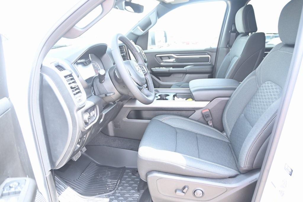 new 2025 Ram 1500 car, priced at $53,352