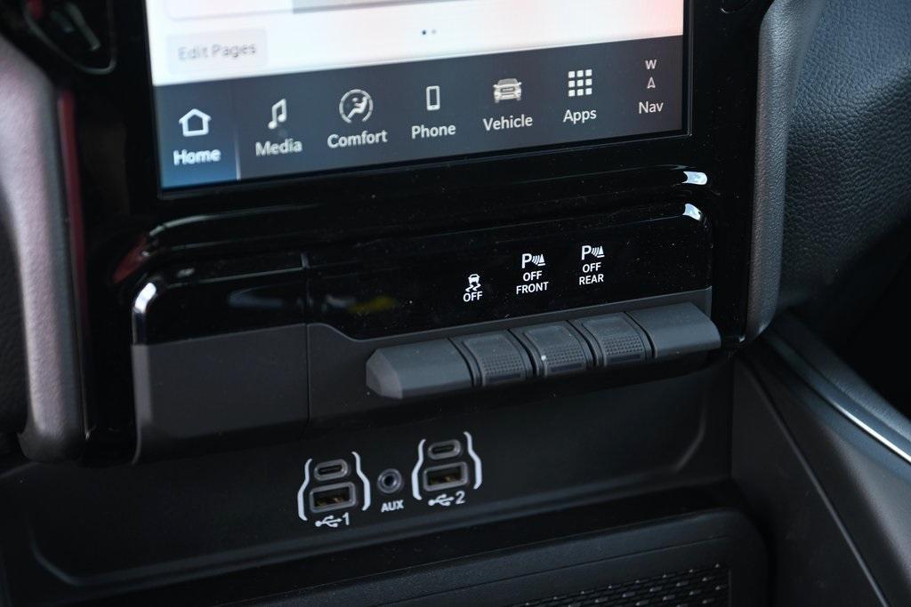 new 2025 Ram 1500 car, priced at $53,352