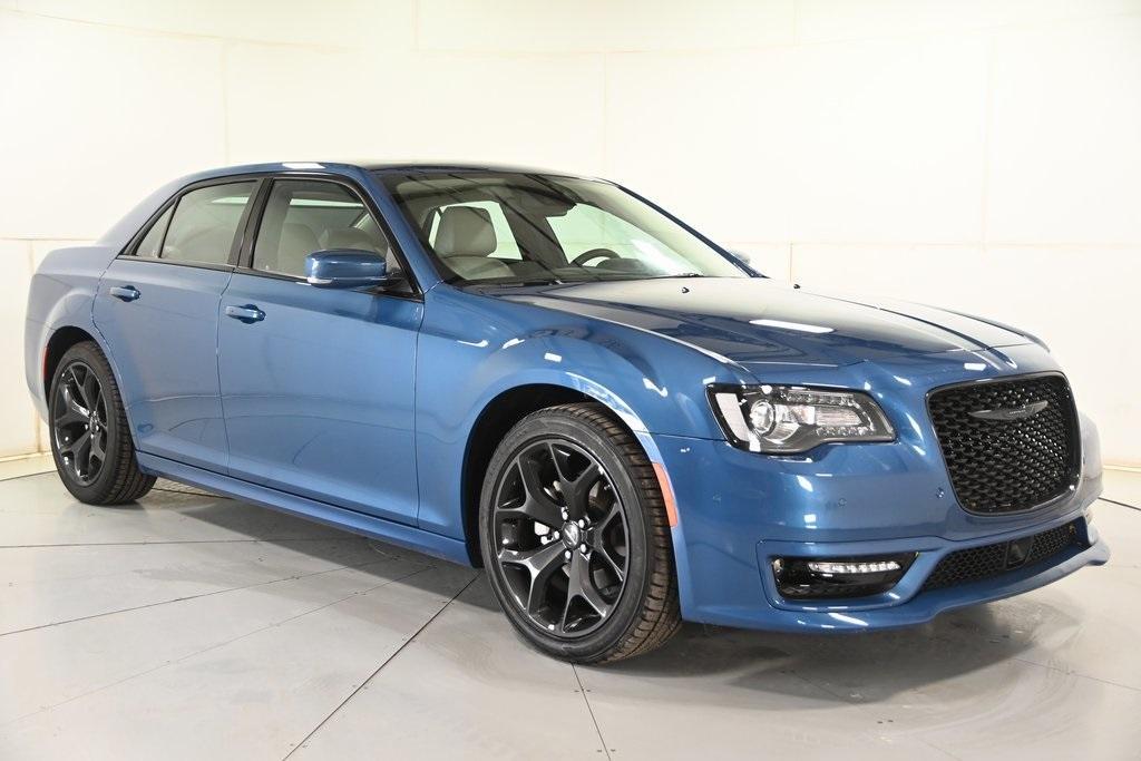 used 2022 Chrysler 300 car, priced at $29,371