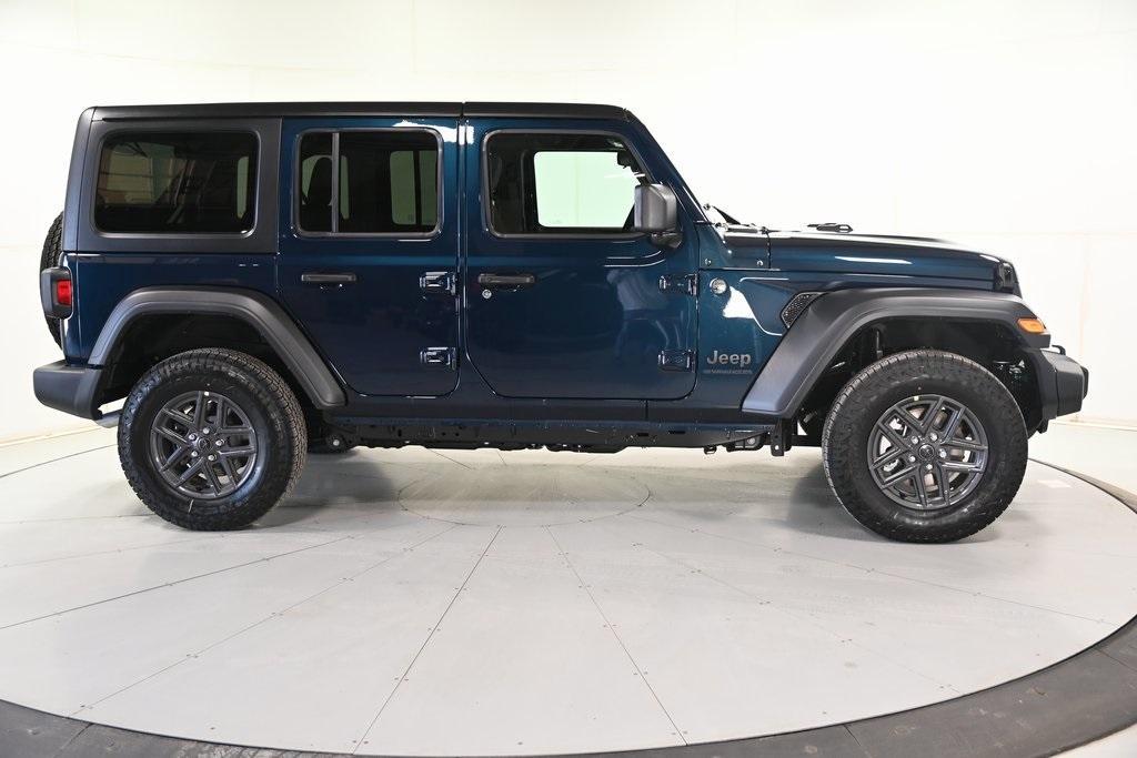 new 2025 Jeep Wrangler car, priced at $47,619