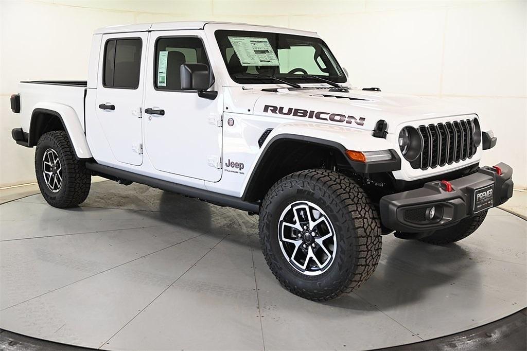 new 2025 Jeep Gladiator car, priced at $48,176