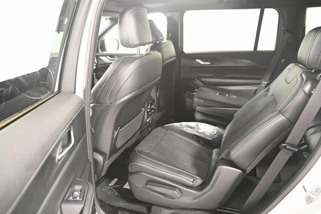 new 2025 Jeep Grand Cherokee L car, priced at $42,735