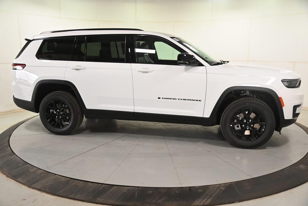 new 2025 Jeep Grand Cherokee L car, priced at $42,735