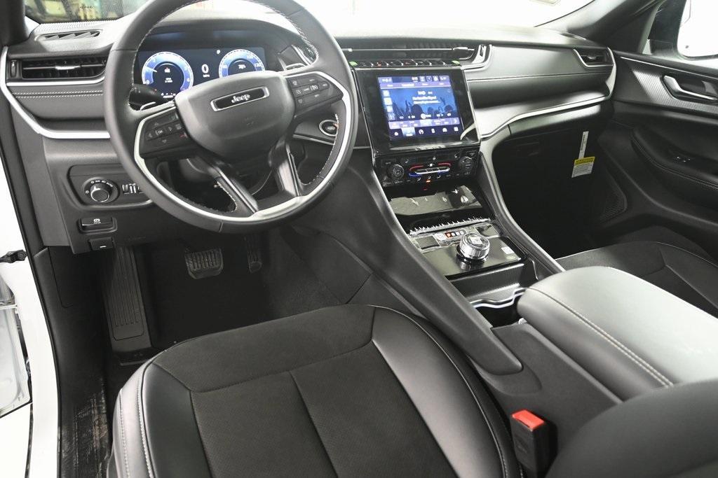 new 2025 Jeep Grand Cherokee L car, priced at $42,735