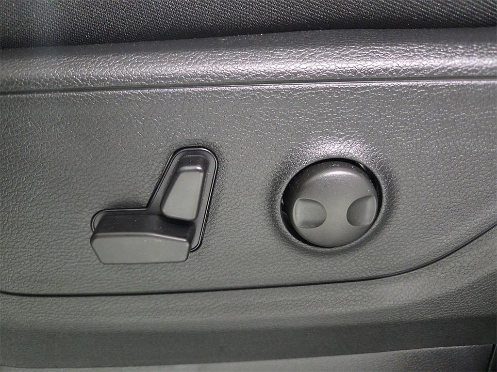 new 2025 Ram 1500 car, priced at $46,428