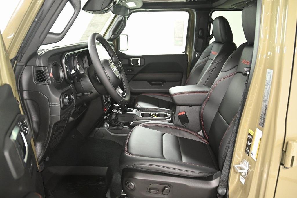 new 2025 Jeep Wrangler car