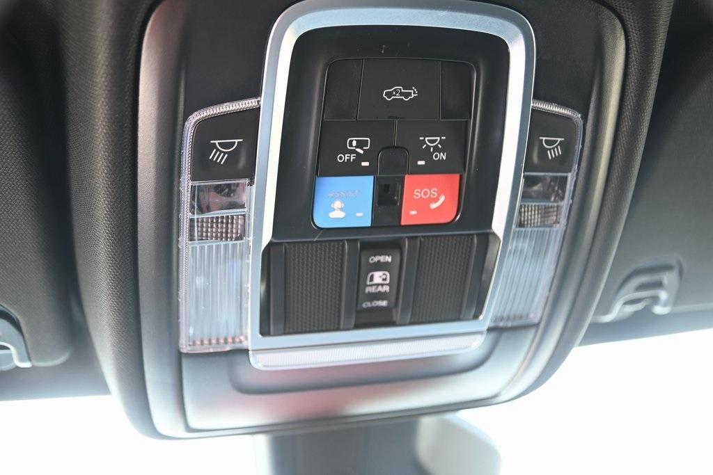 new 2025 Ram 1500 car, priced at $52,877