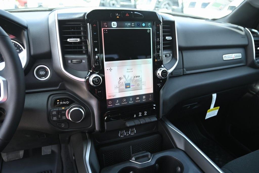 new 2025 Ram 1500 car, priced at $52,877