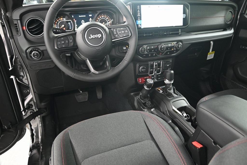 new 2025 Jeep Gladiator car