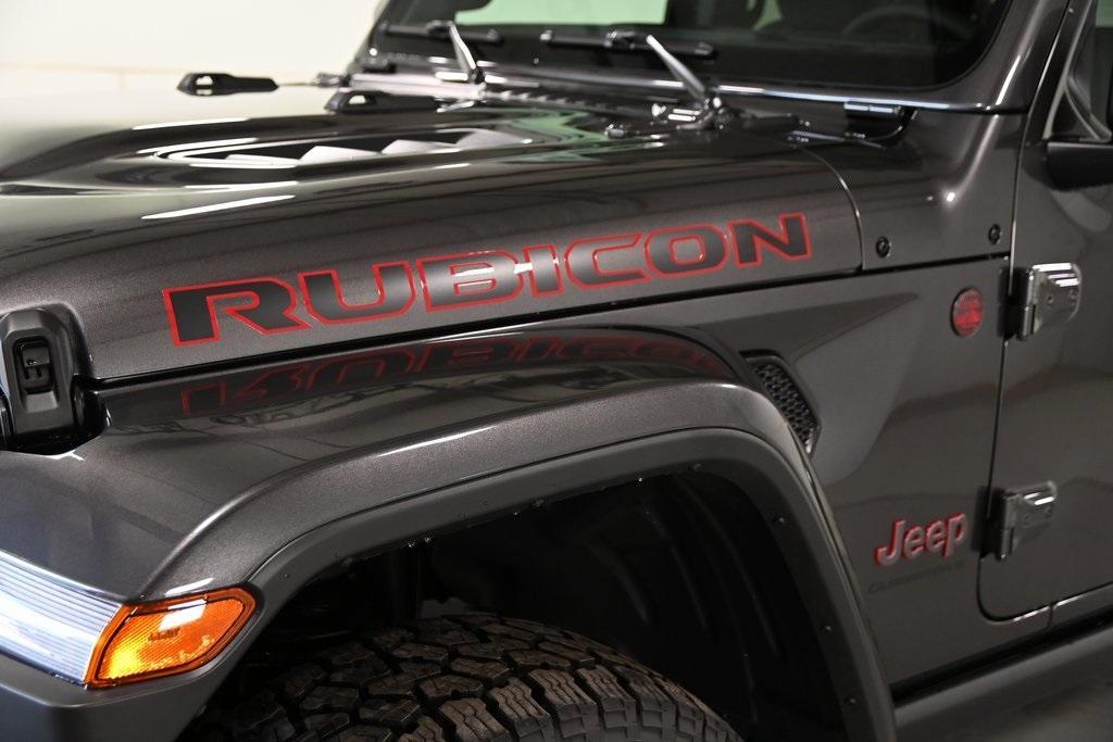 new 2025 Jeep Gladiator car