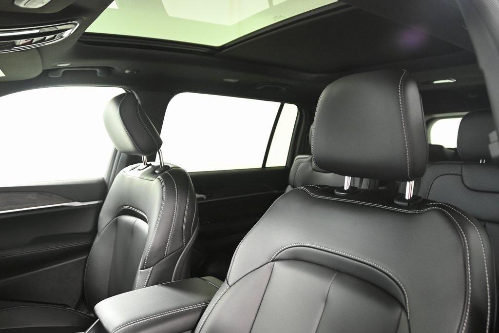 new 2025 Jeep Grand Cherokee L car, priced at $49,417