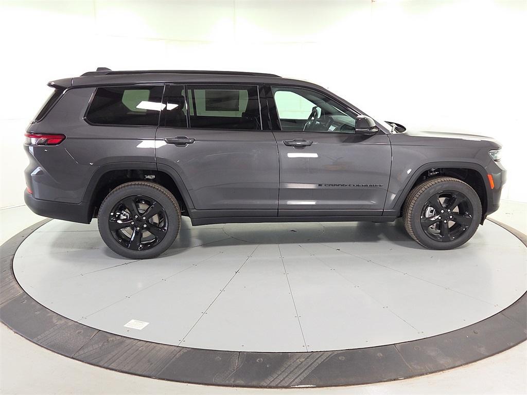 new 2025 Jeep Grand Cherokee L car, priced at $51,001