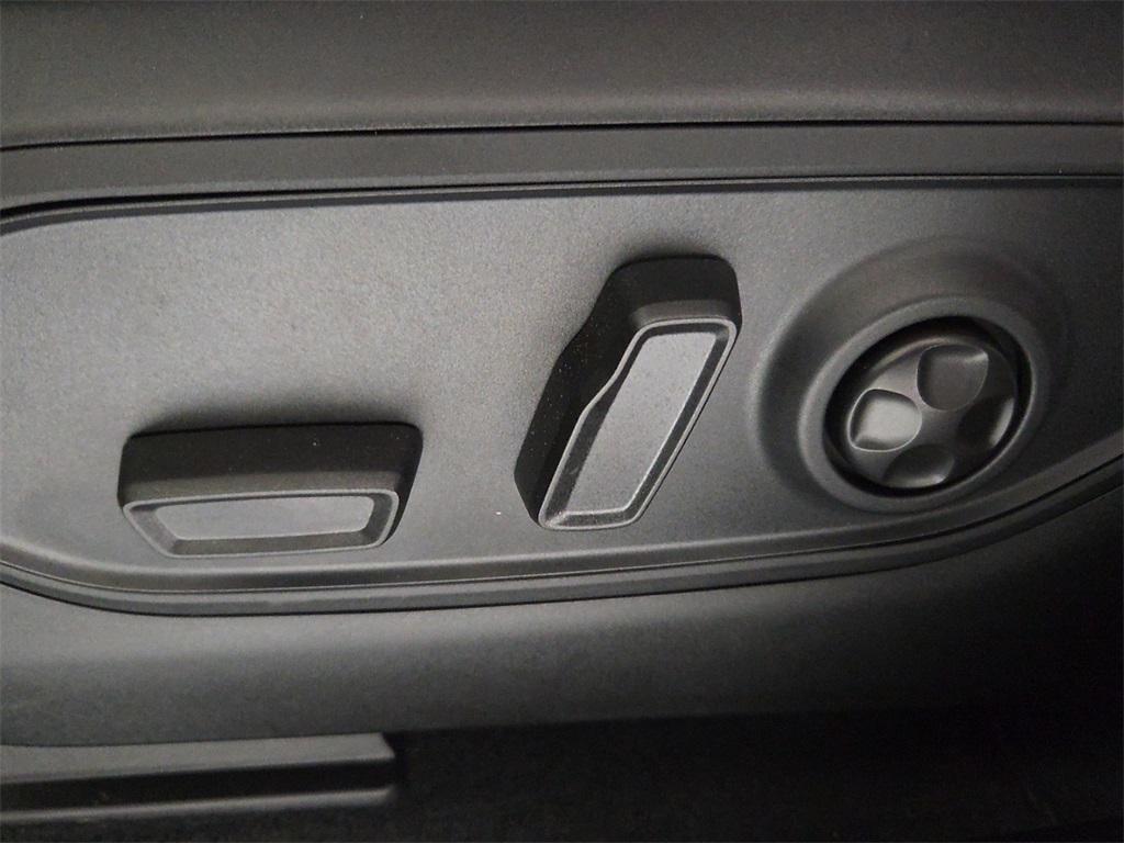 new 2025 Jeep Grand Cherokee L car, priced at $51,001