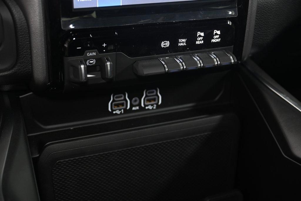 new 2025 Ram 3500 car