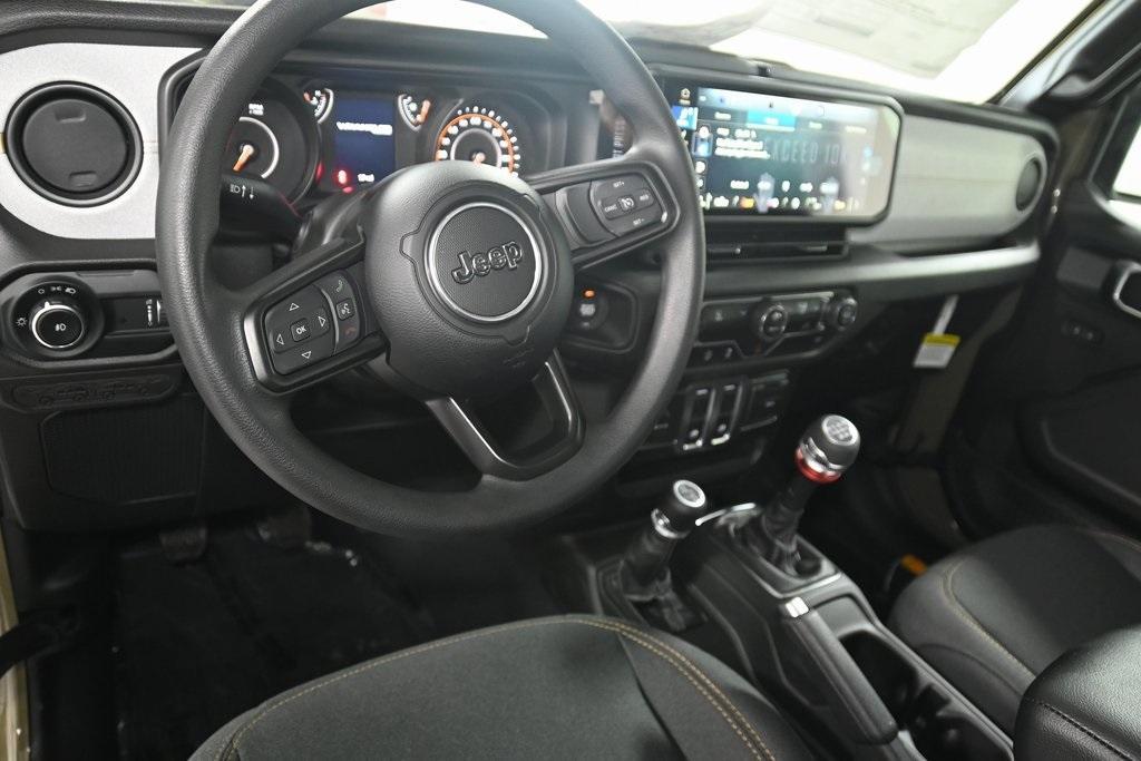 new 2025 Jeep Wrangler car