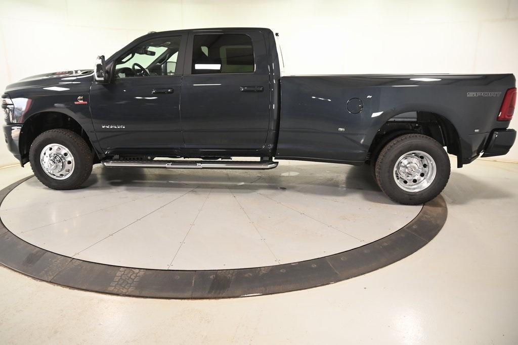 new 2025 Ram 3500 car