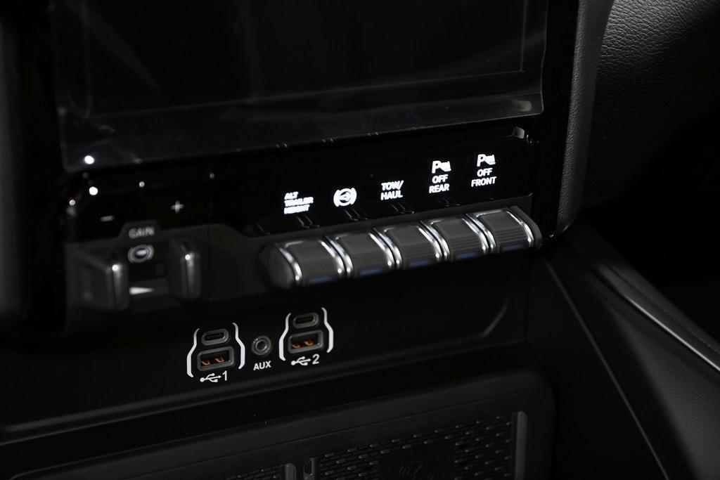 new 2025 Ram 3500 car