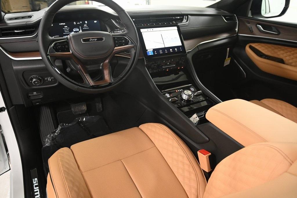 new 2025 Jeep Grand Cherokee L car