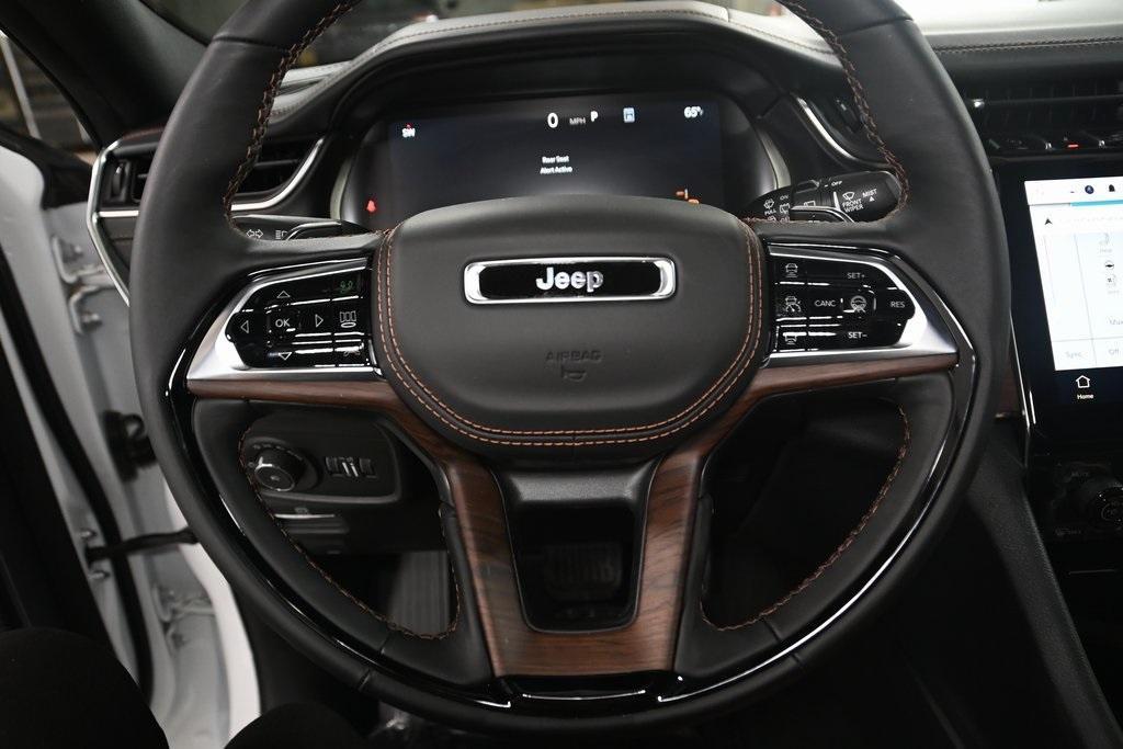 new 2025 Jeep Grand Cherokee L car
