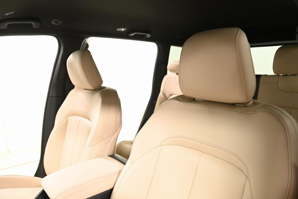 new 2025 Jeep Grand Cherokee car