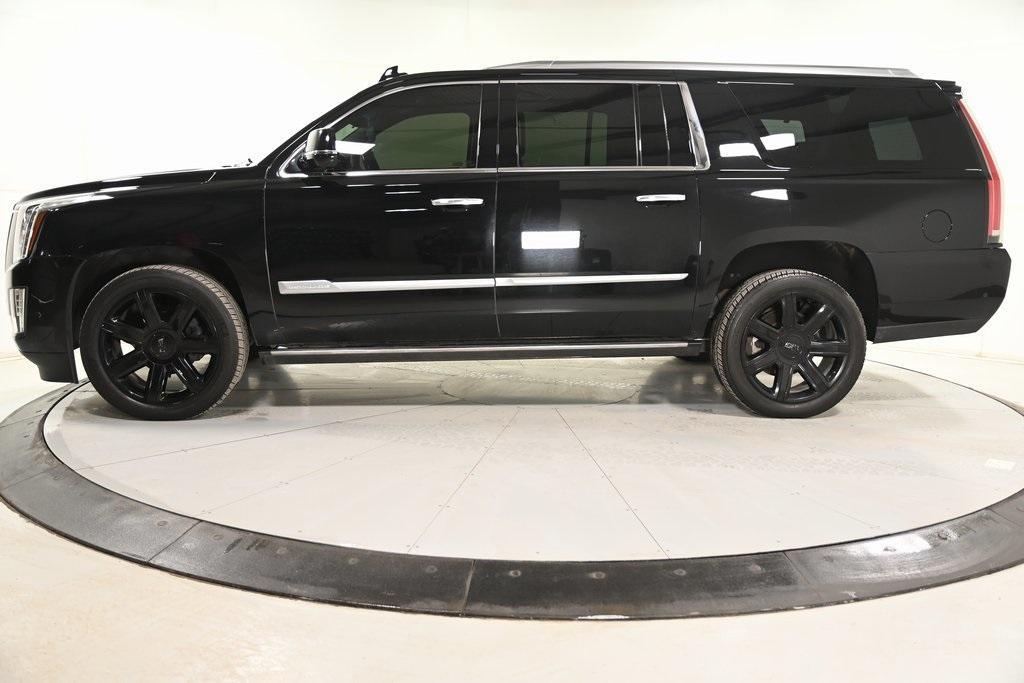 used 2020 Cadillac Escalade ESV car, priced at $39,451