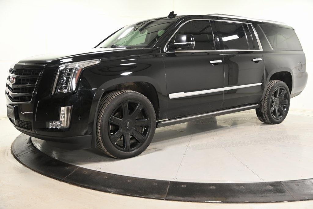 used 2020 Cadillac Escalade ESV car, priced at $39,451