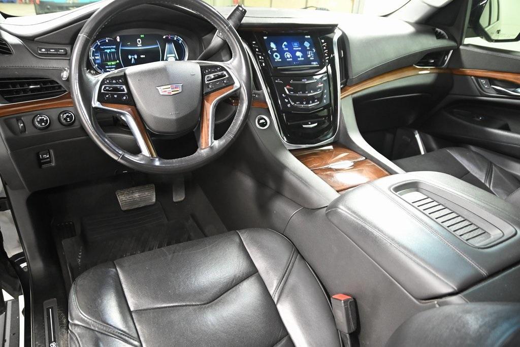 used 2020 Cadillac Escalade ESV car, priced at $39,451