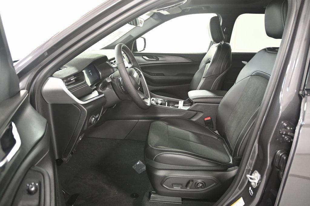 new 2025 Jeep Grand Cherokee L car, priced at $42,330