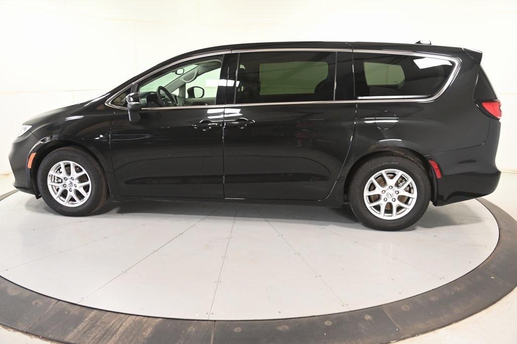 used 2023 Chrysler Pacifica car, priced at $25,395