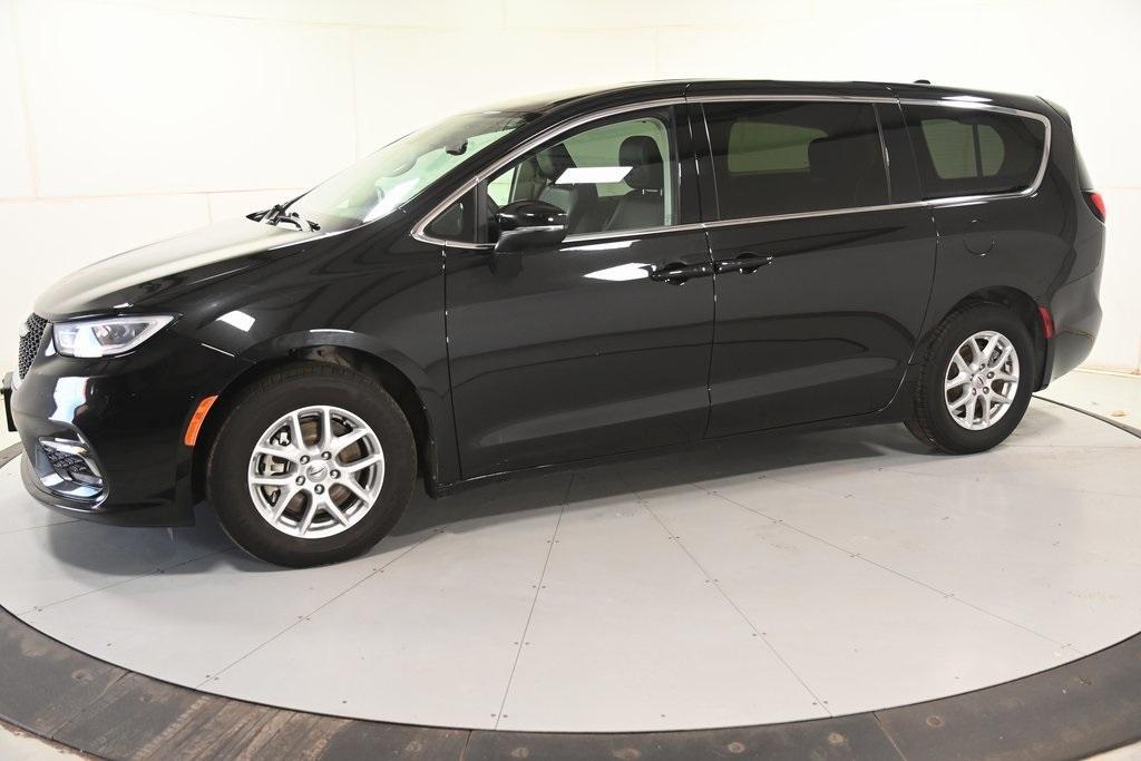used 2023 Chrysler Pacifica car, priced at $25,395