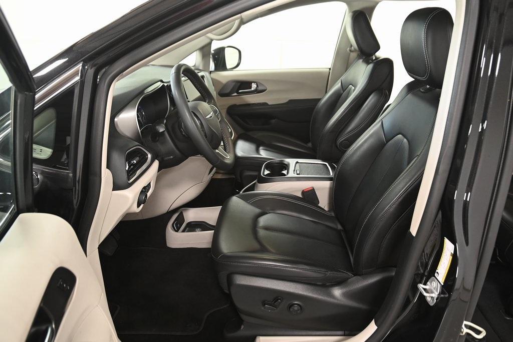 used 2023 Chrysler Pacifica car, priced at $25,395